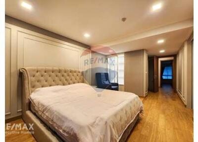 Luxurious Pet Friendly 3 Bedroom Condo with Easy BTS Access in Phra Khanong