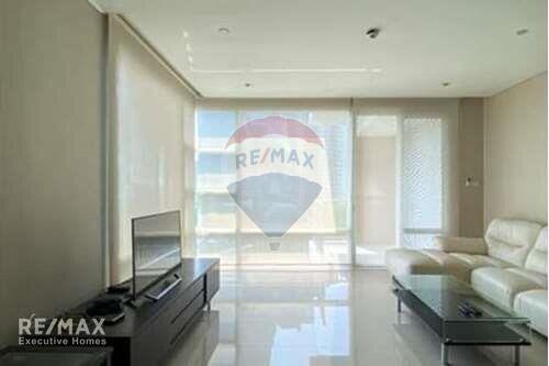 Pet-friendly 3 Bedroom Condo with Easy Access to BTS, 7 Mins Walk to Ekkamai Station