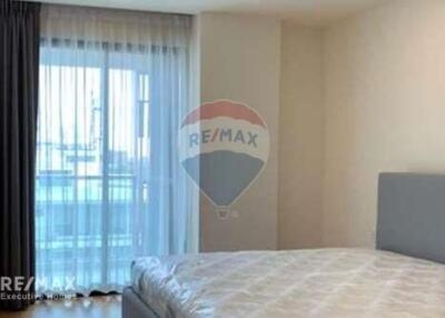 Spacious 3 Bedroom Condo with Proximity to BTS Ekamai - For Rent