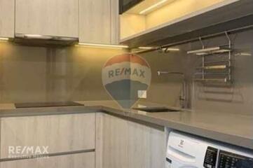 Spacious 3 Bedroom Condo with Proximity to BTS Ekamai - For Rent