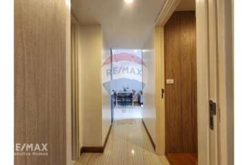 Pet-friendly 2 Bedroom Condo near Thonglor BTS - Prime Location