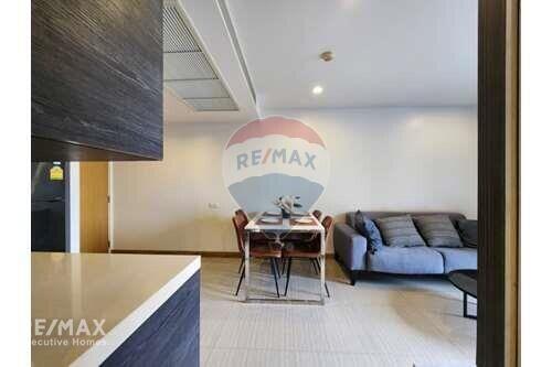 Pet-friendly 2 Bedroom Condo near Thonglor BTS - Prime Location