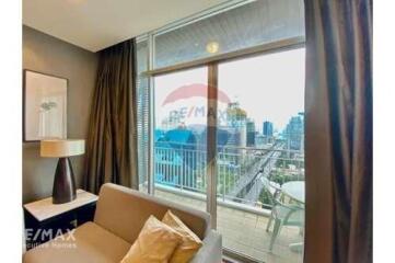 Spacious 2 Bed Condo with Easy BTS Access near Sathorn and Chong Nonsi