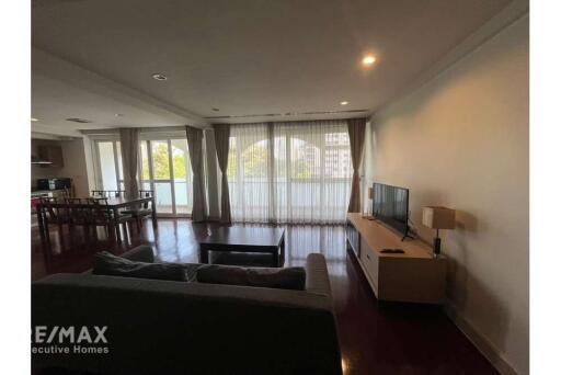 Pet-Friendly 2 Bedroom Condo in Sukhumvit Soi49