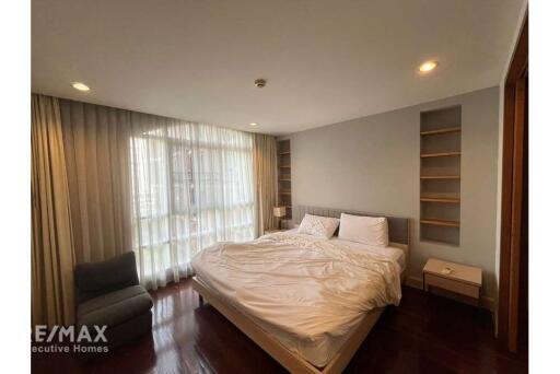 Pet-Friendly 2 Bedroom Condo in Sukhumvit Soi49