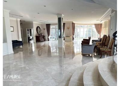 Detached House for Rent in Lat Phrao 35 - Spacious and Modern Single House