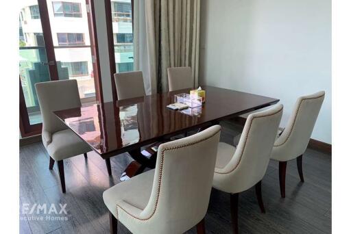 Luxurious Condo for Rent at The Crest Ruamrudee with BTS Ploenchit Access