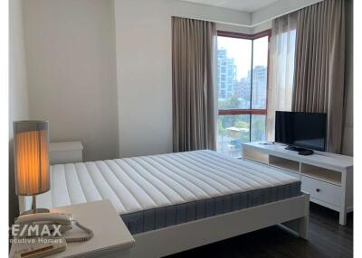 Luxurious Condo for Rent at The Crest Ruamrudee with BTS Ploenchit Access