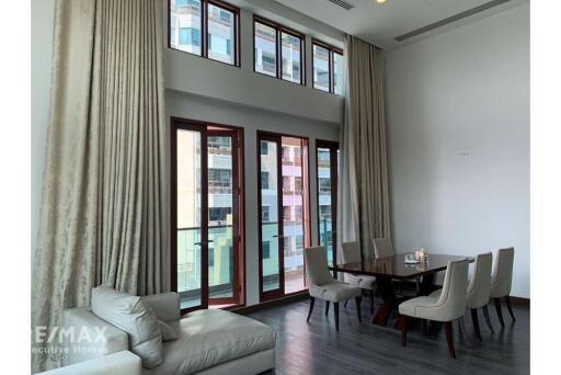 Luxurious Condo for Rent at The Crest Ruamrudee with BTS Ploenchit Access