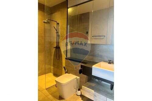 1 Bed 1 Bath Condo in Asoke for Sale  MRT Phetchaburi 4 Mins Walk