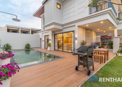 Brand new pool villa in the hear of Pattaya City, Close to international school.