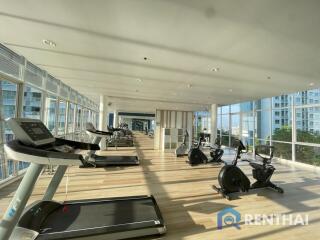 For Sale: Beachfront condo in Jomtien beach, Fully furnished