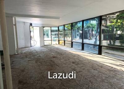 Main Road Prime Thong Lo Retail Space – 103SQM on Main Road