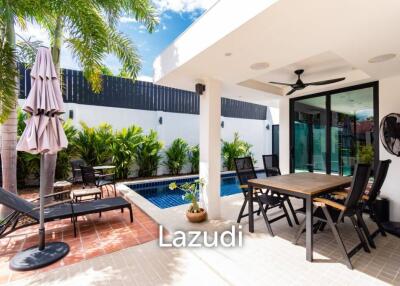 Modern Detached House Pool Villa Near the Beach