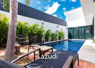 Modern Detached House Pool Villa Near the Beach