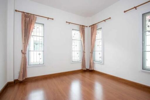 4 Bed family home at near international schools at Mu Baan Sansaran