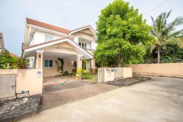 4 Bed family home at near international schools at Mu Baan Sansaran