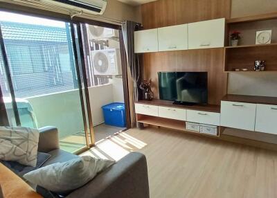 Contemporary 1 Bedroom condo at Airport Home Condominium