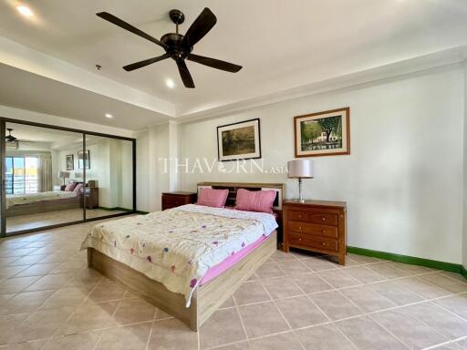 Condo for sale 3 bedroom 278 m² in View Talay 2, Pattaya