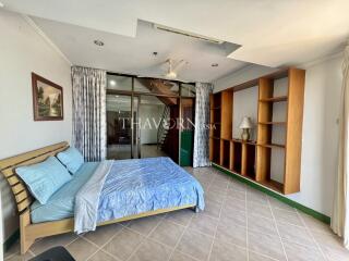 Condo for sale 3 bedroom 278 m² in View Talay 2, Pattaya