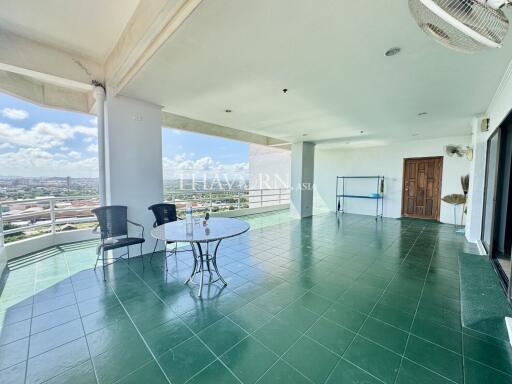 Condo for sale 3 bedroom 278 m² in View Talay 2, Pattaya