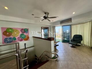 Condo for sale 3 bedroom 278 m² in View Talay 2, Pattaya