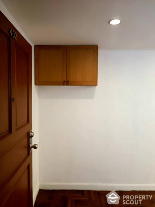 2-BR Apt. in Chong Nonsi