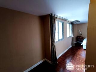 2-BR Apt. in Chong Nonsi