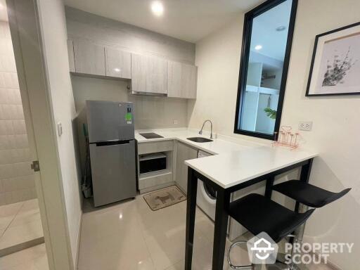 1-BR Condo at Life Asoke near ARL Makkasan