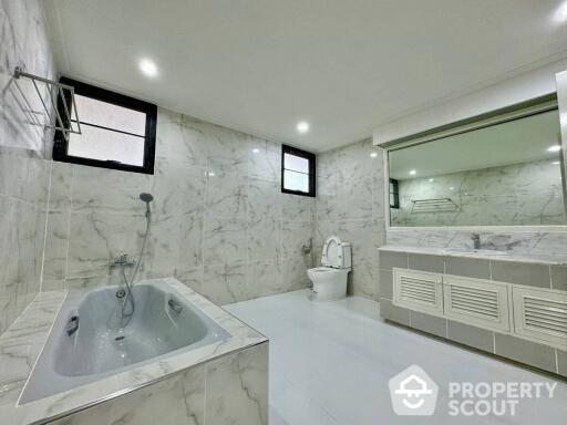 5-BR House at Noble House Thonglor 25 close to Thong Lo