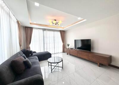 House for Rent in , Saraphi