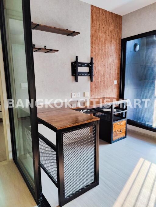 Condo at Aspire Sukhumvit-Onnut for sale