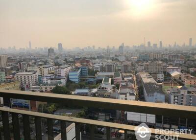 2-BR Condo at Life Ratchadapisek near MRT Huai Khwang