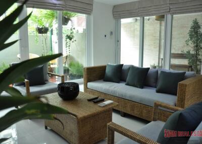 Townhouse in Ekkamai - 180 sqm. and 3 bedrooms, 2 bathrooms