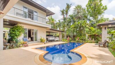 Modern house with a swimming pool