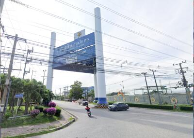 Entrance and surrounding street view