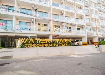 Front view of Water Park Condominium in Pattaya