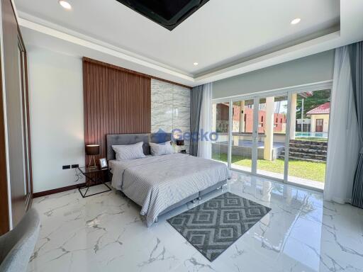 4 Bedrooms House in Whispering Palms East Pattaya H011705