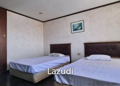 3 Beds 2 Baths 151 SQ.M. Jomtien Plaza Condotel