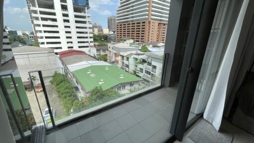 2-Bedroom Condo Sukhumvit 61 Ekkamai