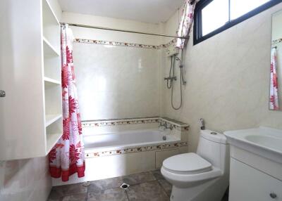 2 Bedroom Townhouse to Rent : Nong Khwai