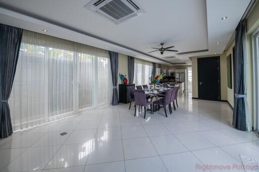 5 ห้องนอน บ้าน สำหรับขาย ใน จอมเทียน - Palm Oasis