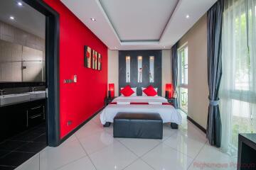 5 Bed House For Sale In Jomtien - Palm Oasis