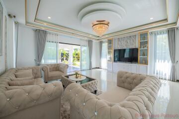 6 Bed House For Sale In East Pattaya - Not In A Village