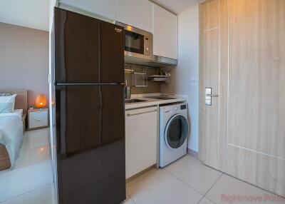 Studio Condo For Sale In Wongamat - The Riviera Wongamat