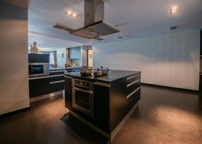 3 Bed Condo For Sale In Na Jomtien - La Royale