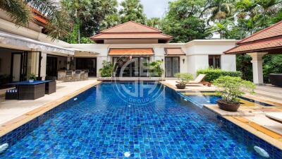 5 Bedrooms Luxurious villas in Boat Avenue area