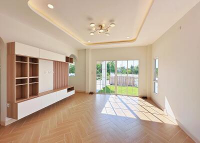 House for Sale in , Hang Dong