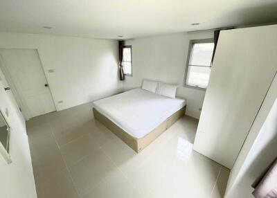 Condo for Rent at Waterford Park Rama 4