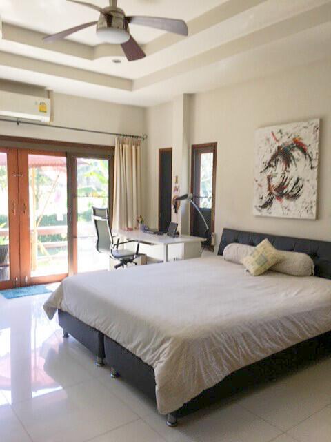 Nice 2 Bedroom Bungalow on a Lake for Sale in On Tai, San Kamphaeng, Chiang Mai